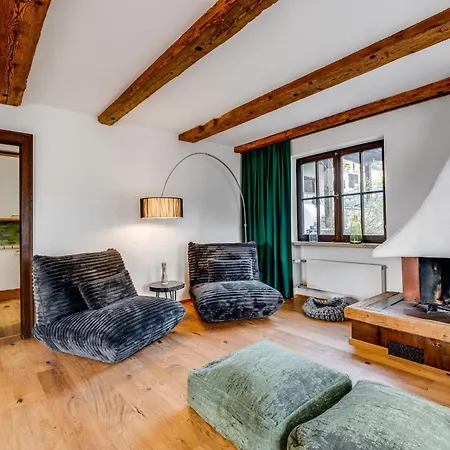 Hoch 10 * Burgberg (Bavaria)