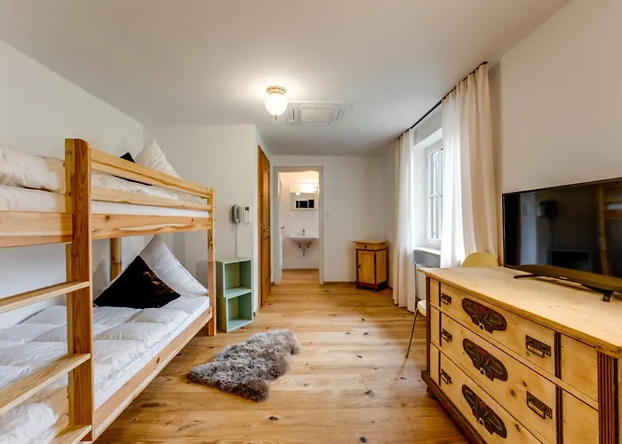Hoch 10 Vakantiehuis *