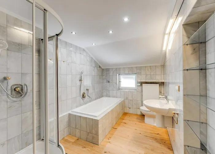 Vakantiehuis Hoch 10 *